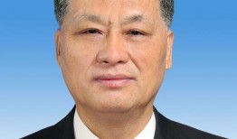 新闻爆料何丹彤简历,揭秘新闻爆料中的职场精英简历